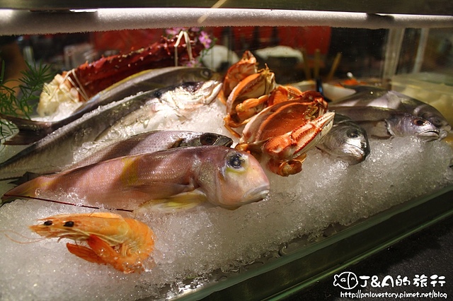 【捷運文德】魚霸 現撈海鮮–有自己的魚船，新鮮海鮮、豪華生魚蓋飯這裡吃得到唷!