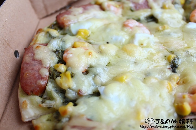 【基隆】披薩客 Pizza Ker–新奇蒲燒鰻魚披薩，還有起司搭上香氣十足青醬海鮮!