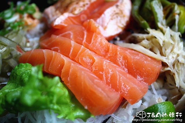 【捷運松江南京】東嘉祥 平價日本料理–鮭魚丼130元就可以吃到5大塊鮭魚唷!!!
