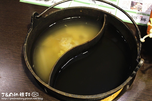 【捷運永安市場】青禾幸福鍋物涮涮屋–涮涮鍋也能享受兩種湯底的鴛鴦鍋唷!