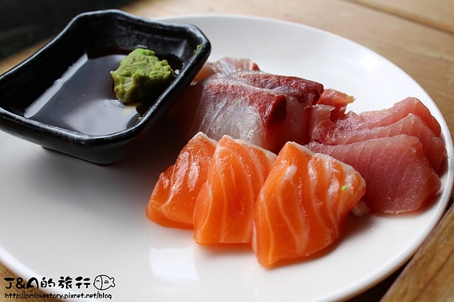 壽司滿載 日本料理吃到飽–生魚片吃到飽，還有握壽司、串燒、鐵板燒、壽喜燒和熱炒唷!