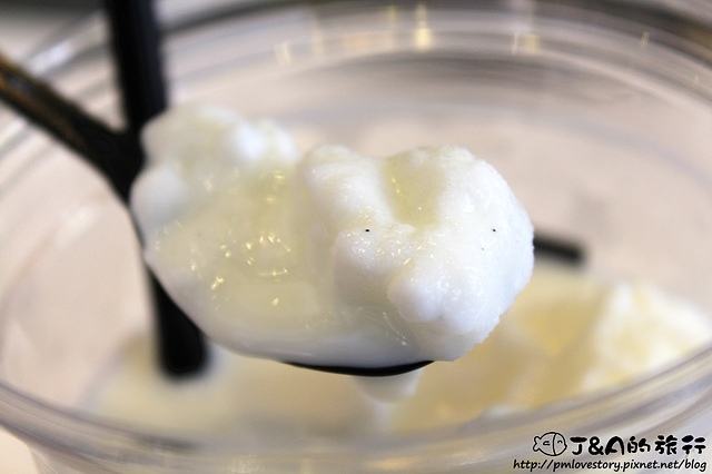 【捷運忠孝敦化】日本白一Shiroichi 10秒生淇淋–生淇淋與咖啡和牛奶蹦出新滋味!