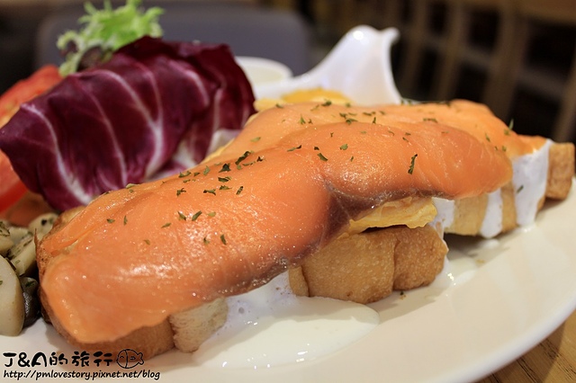 【捷運中山】佐曼咖啡館–推薦法式歐蕾吐司、海洋挪威燻鮭魚早午餐~