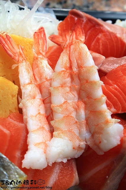 【捷運芝山】川禾平價日本料理–平價鮭魚丼好豐盛~料都滿出來了!!!