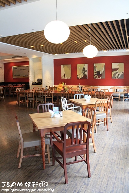 【捷運象山】Long Table–酥又Q的青醬麵疙瘩好特別!浪漫舒適的環境。信義區 聚餐餐廳 異國美食