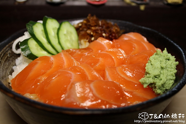 【捷運永安市場】花見小路壽司本舖 –平價生魚丼、多樣化日本料理任你選。