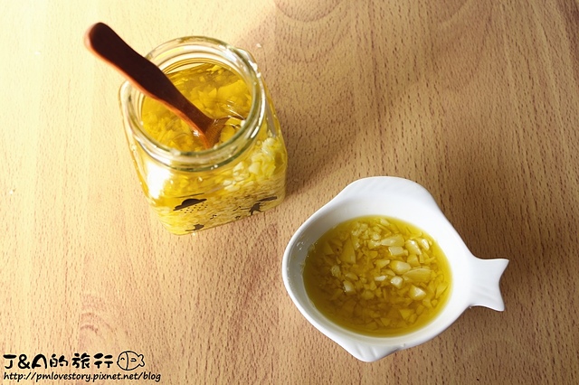 【食譜】蒜頭橄欖油–沾麵包、做燉飯、炒菜都很適合搭配唷! 梅爾雷赫冷壓初榨橄欖油