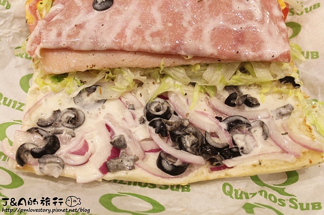 【捷運公館】Quiznos Sub–香烤牛肉起司濃郁搭配上酥軟帕瑪森麵包~ 台大美食 公館美食 美國潛艇堡