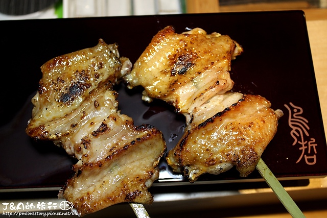 【捷運芝山】鳥哲燒物專門店–鮮美雞肉刺身,吸飽雞湯的米飯鮮香濕潤。 雞肉刺身。生雞肉