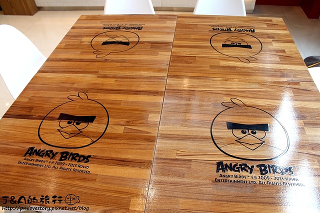 【捷運板橋】Angry Birds Juice & Tea(附菜單)–可愛憤怒鳥主題飲料店,平價現打新鮮果汁(憤怒鳥鮮果)! Angry Birds 果汁&茶/憤怒鳥果汁&茶/憤怒鳥主題餐廳/麗寶百貨