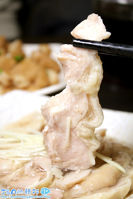 【捷運南京復興】神仙川味牛肉麵–台北國際牛肉麵節獲得第一名的牛肉麵!川味湯頭不油膩、味道富有層次。 雙連牛肉麵/雙連小吃/雙連美食