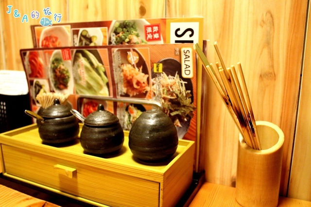 【日本京都美食】鳥貴族居酒屋–均一價¥298，60多種料理&70多種飲品通通只要¥298，有中文菜單/彩色圖片菜單