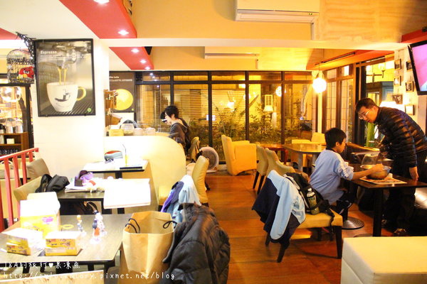 【捷運小南門】北義極品咖啡館–家中般的舒適，如家人般的款待