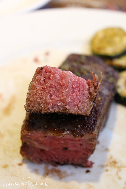 【捷運行天宮】還我牛 美式碳烤牛排餐廳–外酥內嫩碳烤牛排