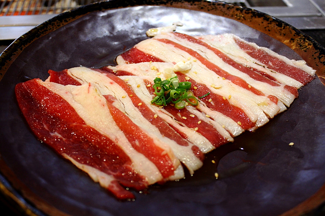 【捷運西門】三朵花炭火燒肉‧鍋物–韓國烤肉、燒肉、火鍋 吃到飽