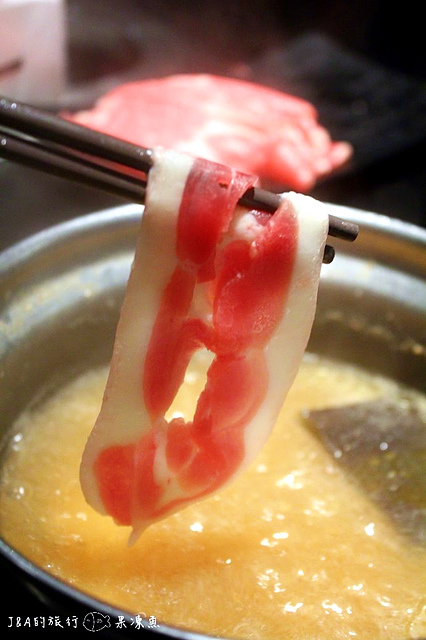 【捷運南京東路】精彩火鍋–提供新鮮果汁的火鍋吃到飽~適合聚餐的餐廳!