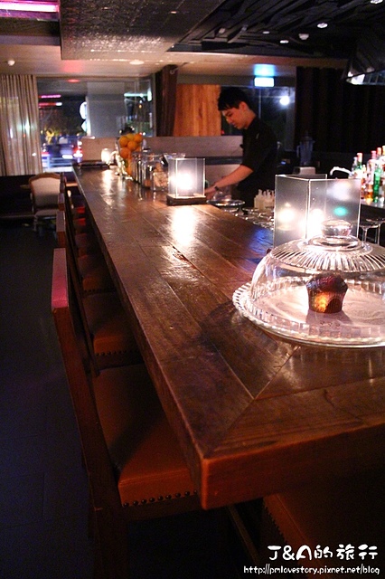 【捷運南京東路】333 Restaurant & Bar–有濃郁起司香的焗烤燻起司火腿三明治~