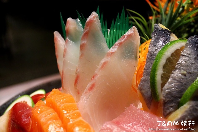 【捷運國父紀念館】三本味日式料理–起司鮭魚握壽司入口即化，每桌必點菜色!!!
