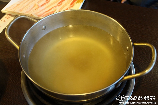 【基隆】元味珍鍋–平價涮涮鍋，在座位上就能看到黃色小鴨嚕!